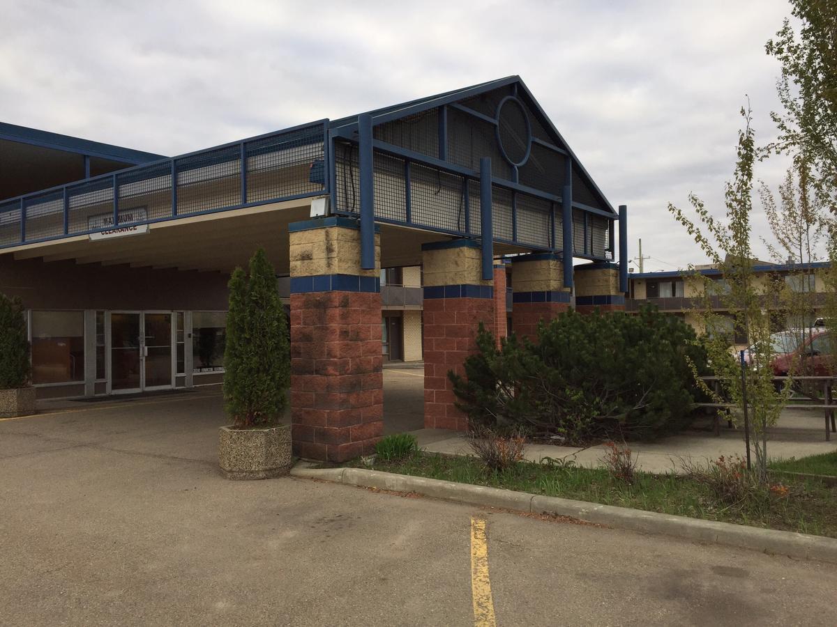 Whitemud Inn Edmonton South Exteriör bild